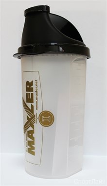 Шейкер Maxler 750 ml Шейкер с сеточкой  для  приготовления протеиновых  коктейлей.Объем: 750 мл.